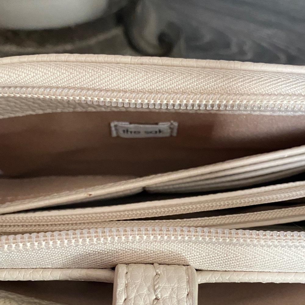 The Sak Light Beige Women's Wallet - Picture 4 of 8